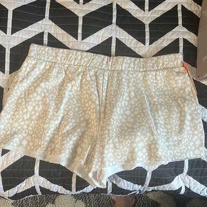 NWT lounge shorts with pockets
